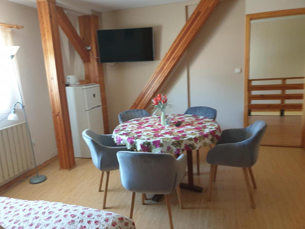 Appartamento Vécsey Apartman Eger Esterno foto